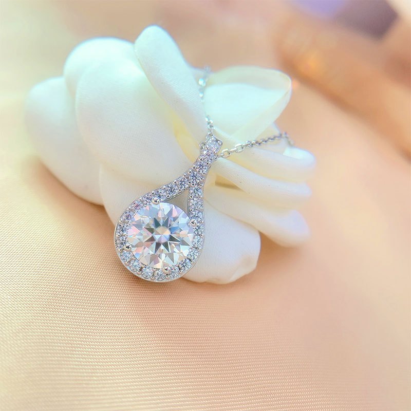CONIIW Sterling Silver 925 Moissanite Teardrop Pendant Necklace Glamorous Occasions