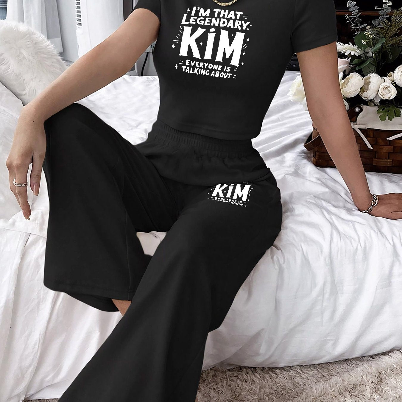 Women'S Casual Two-Piece Set - "I'm That Kim" Graphic T-Shirt & Wide-Leg Pants with Slant Pocket, Elegant Polyester Blend, All-Season Wear, Casual Wear|Graphic Print Top|Polyester Blend