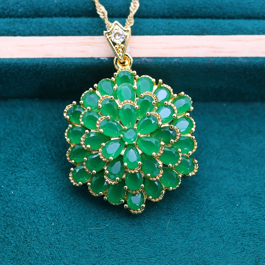 Retro 18K Gold Plated Flower Pendant Necklace With Zirconia