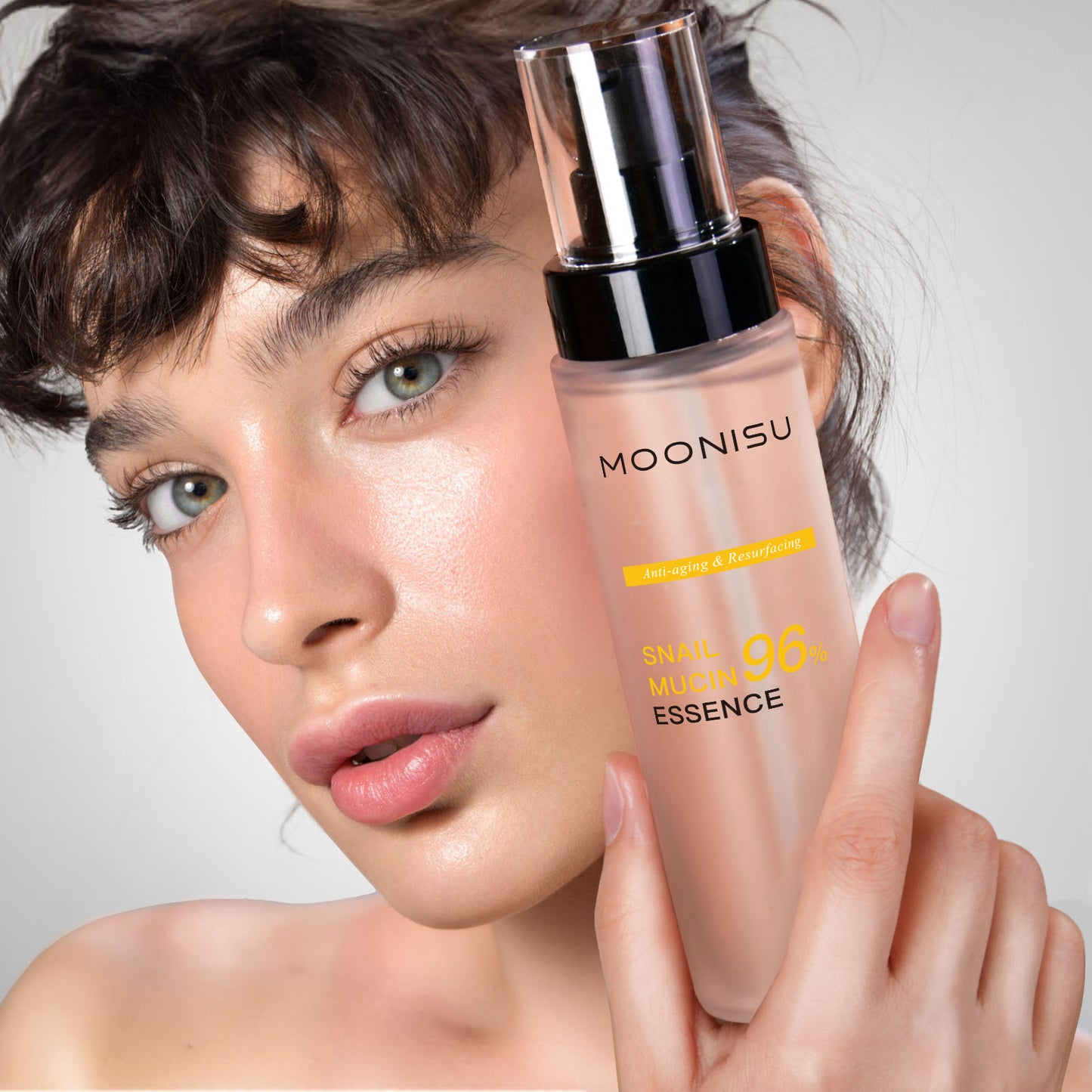 Advanced Snail Skincare Serum for Ultimate Moisturizing Experience