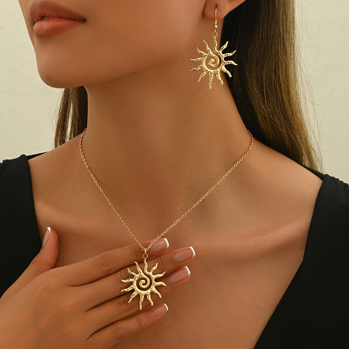 3pcs Elegant Sun Pendant Jewelry Set - Vintage & Ethnic Style Stainless steel Earrings and Necklace Combo for Casual Attire Parties & Gift Givin