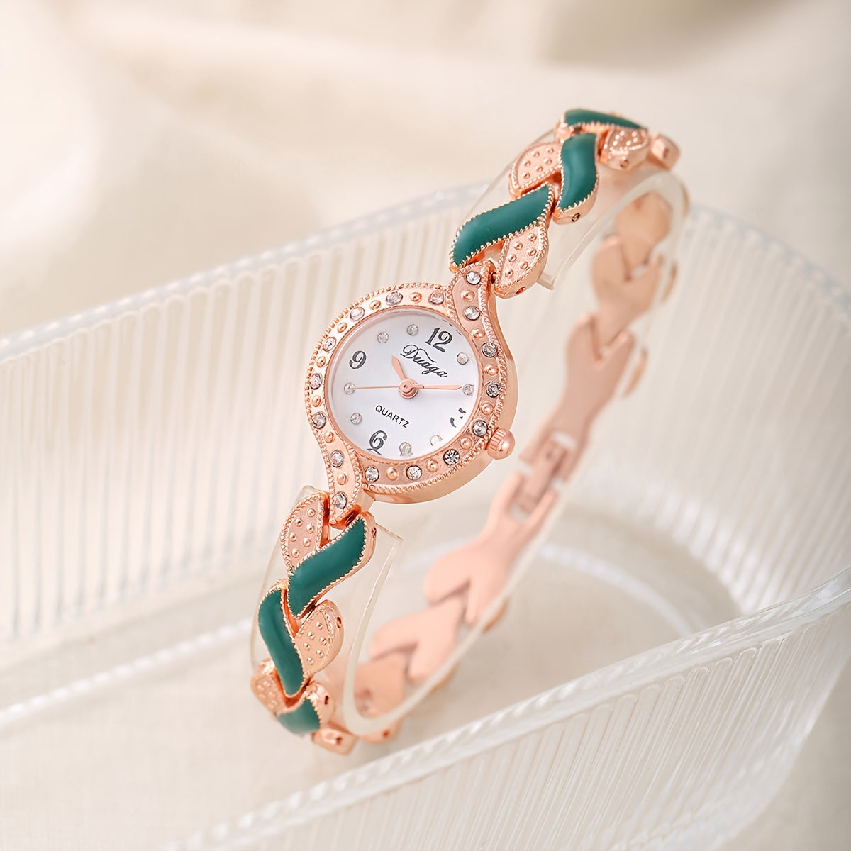 Fashion Trend All-match Women's Love Strap Rhinestone-encrusted Light Luxury Quartz Watch +4pcs Jewelry Set