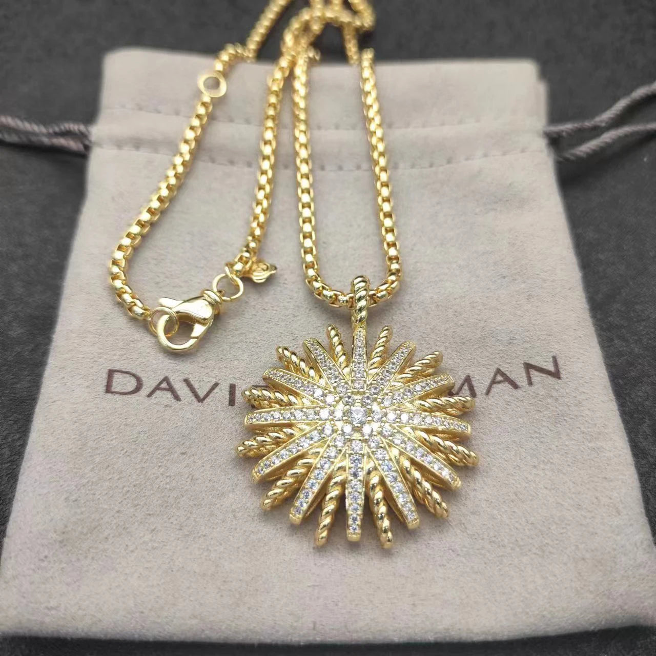 2025 New DY Classical Style Women's Pendant Necklace Simplicity Exquisite Diamond Elegant and Exquisite Jewelry for Any Occasion