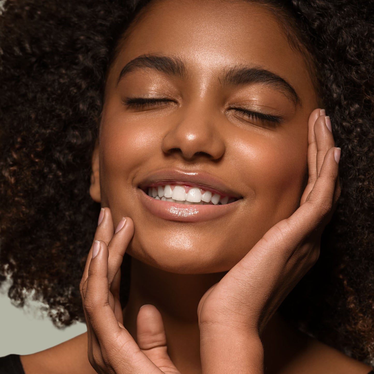 Advanced Snail Skincare Serum for Ultimate Moisturizing Experience