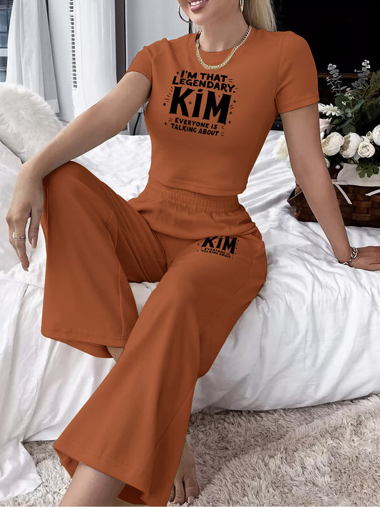 Women'S Casual Two-Piece Set - "I'm That Kim" Graphic T-Shirt & Wide-Leg Pants with Slant Pocket, Elegant Polyester Blend, All-Season Wear, Casual Wear|Graphic Print Top|Polyester Blend